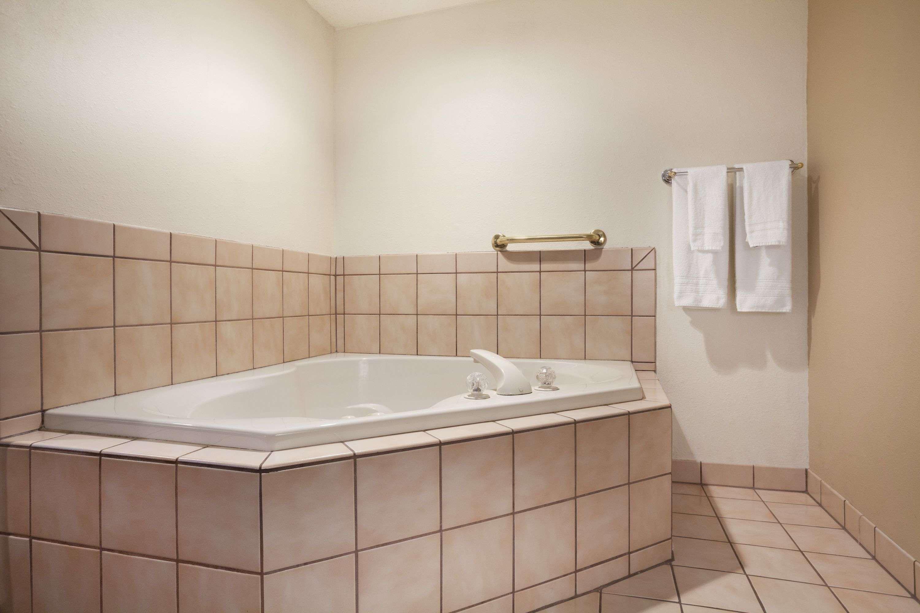 Hotel Super 8 By Wyndham Williston Nd Extérieur photo