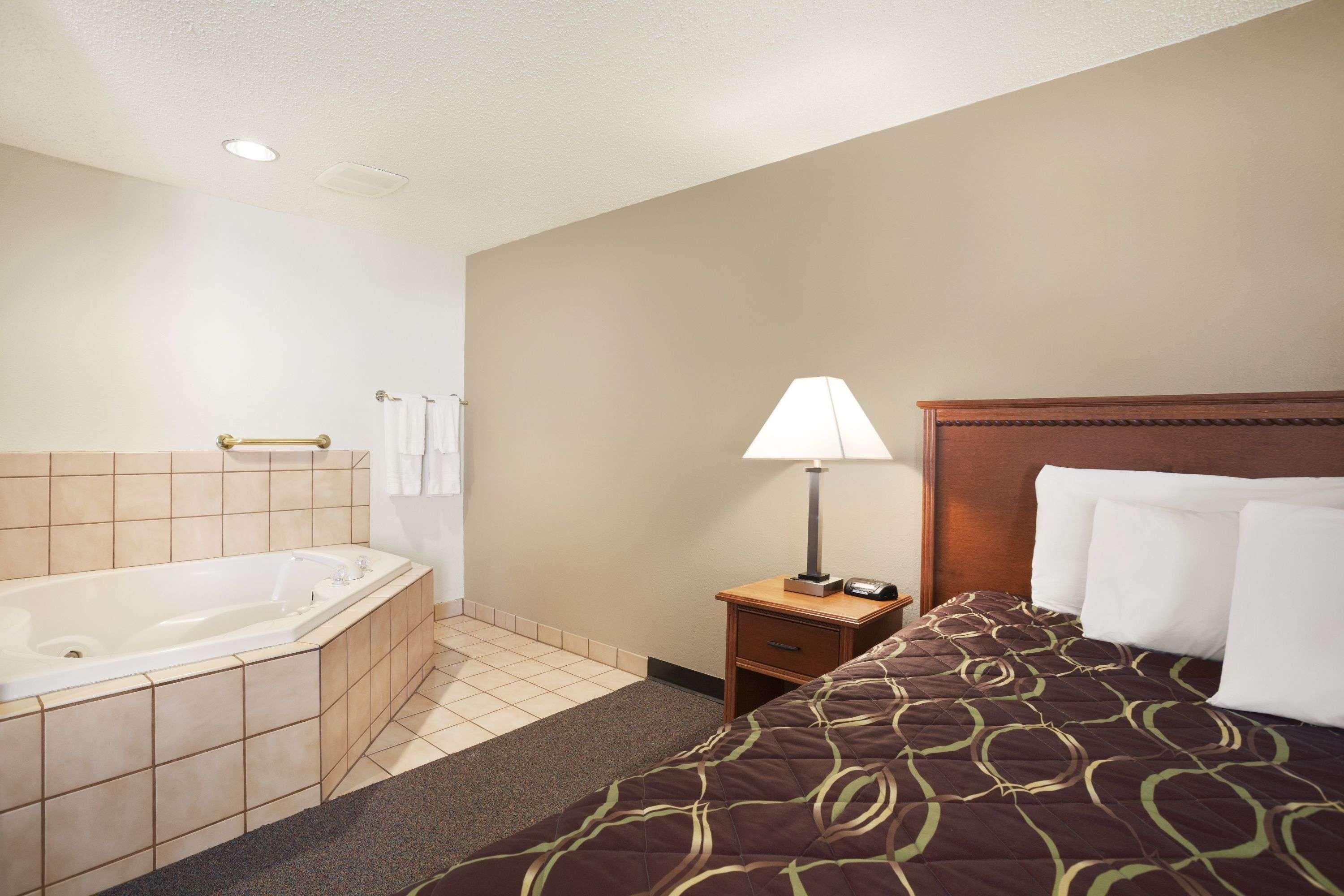 Hotel Super 8 By Wyndham Williston Nd Extérieur photo